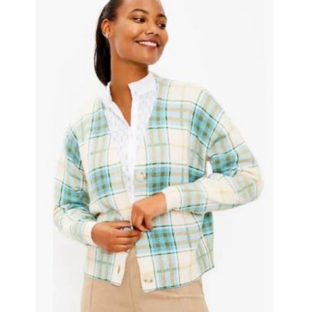 Loft boyfriend plaid cardigan sweater sz small new cream green